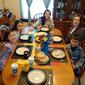 <p>Natalia and her host family, ready to try the Colombian breakfast. Photo: Vinh Huynh.</p>
