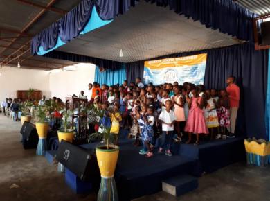<p>Children’s choir at Shamma Temple, Bujumbura, Burundi. Photo: Vic Wiens</p>