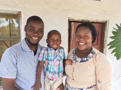 <p>Madalitso Kaputa, his son Temwanani Kaputa and wife Ethel Chirwa. Photo: Doug and Barb Miller</p>