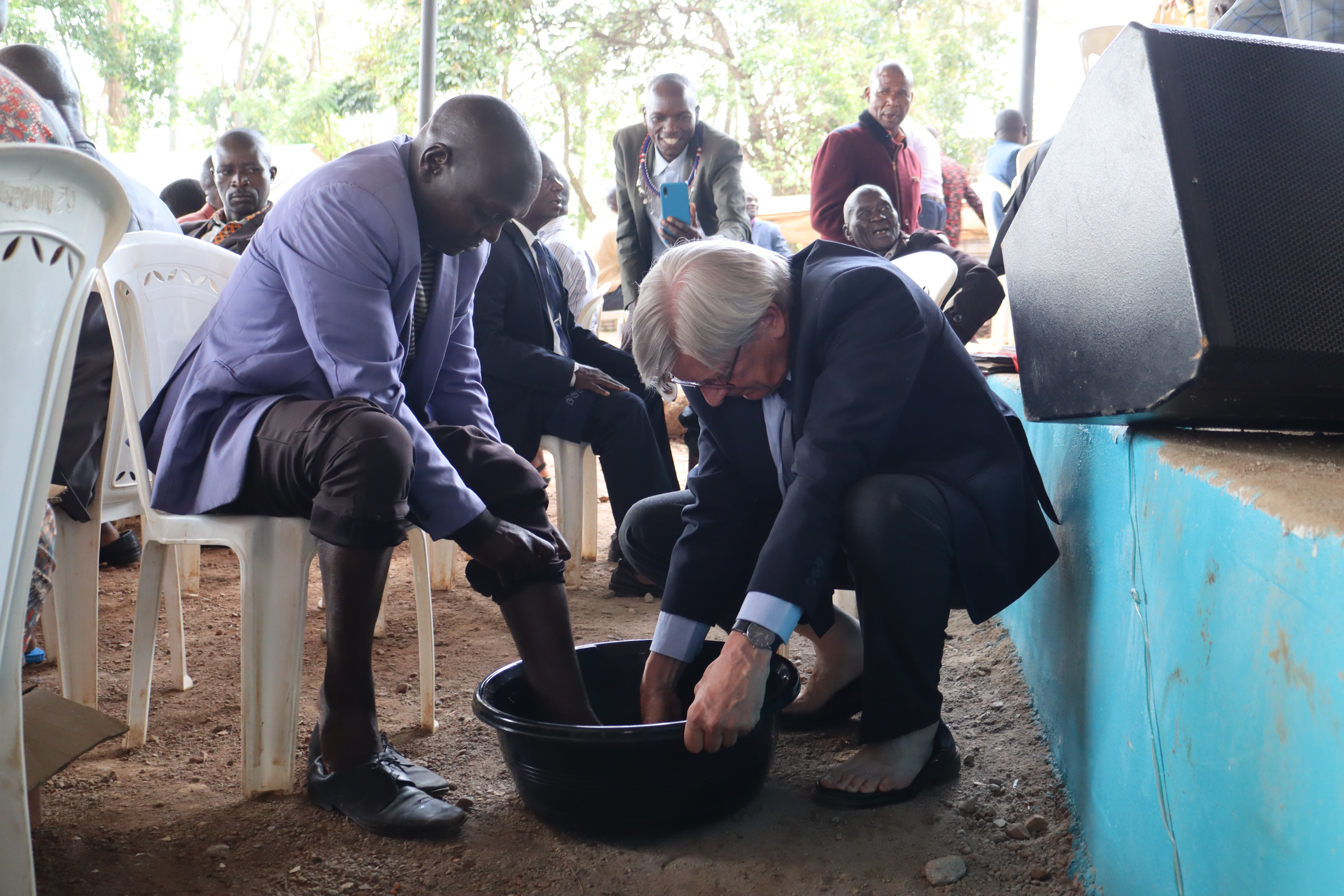 MWC President Henk Stenvers takes part in the foot washing ceremony 